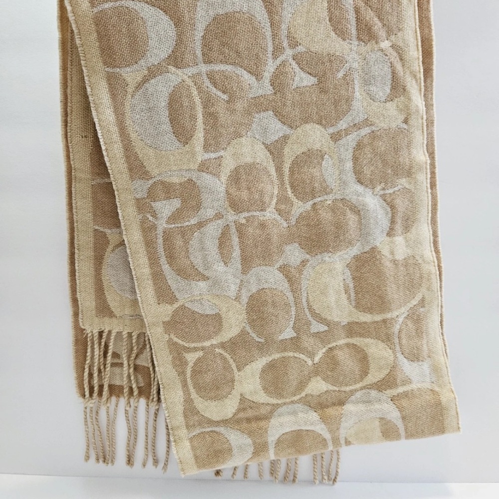COACH Signature Women’s Scarf Muffler Beige and Cream Patterned Scarf